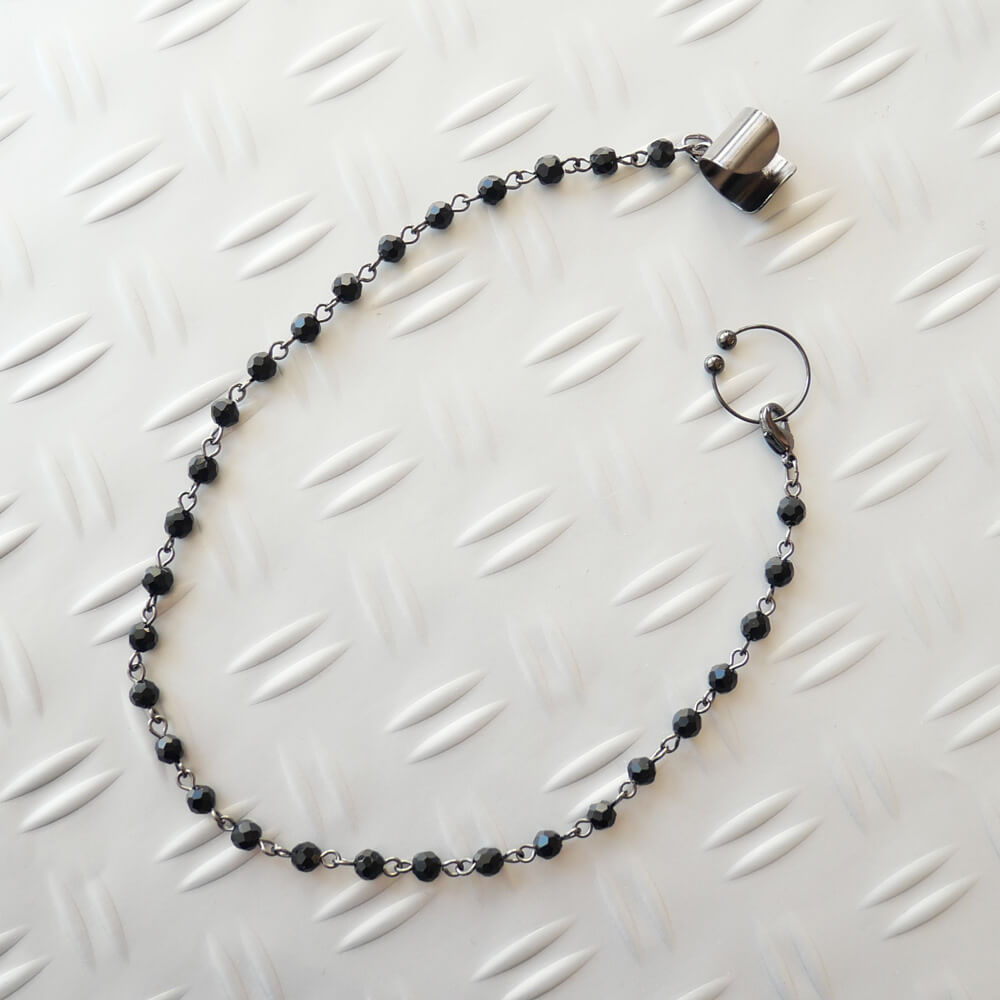 Fake Lip Piercing Earcuff & Black Cut Chain