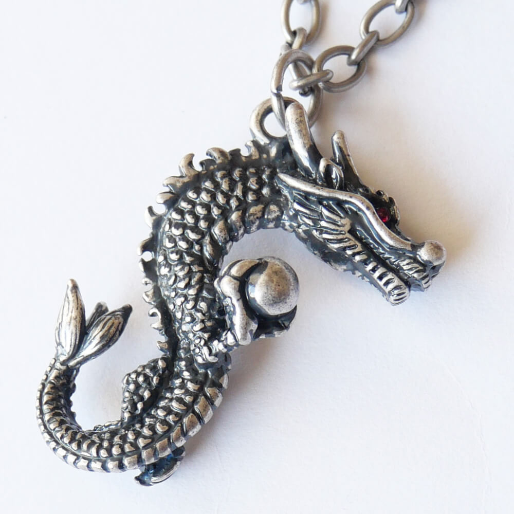 ティアーズヘブン 【幸運を呼ぶ龍】ドラゴンペンダント ネックレス キャスト合金 日本製