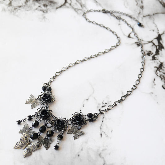 ゴシックロリータ 黒薔薇×蝶 ネックレス ガンメタ ブラック レディース クラシカル アンティーク調