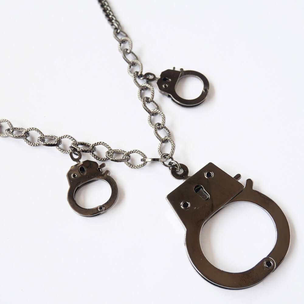 PUNK REMAKE BIG Handcuff Necklace