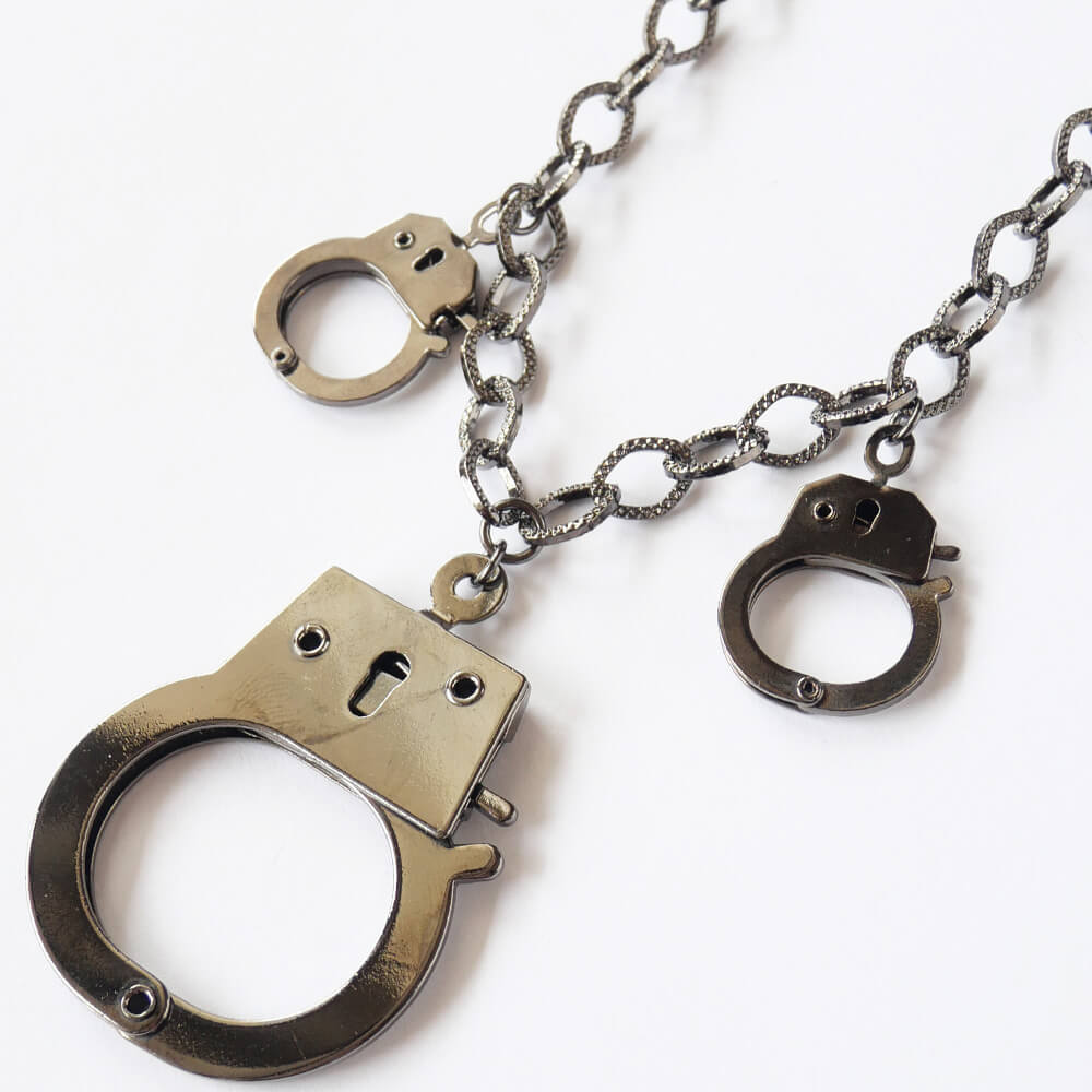 PUNK REMAKE BIG Handcuff Necklace