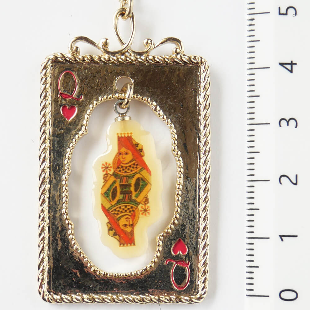 ネックレス レディース トランプ クイーン ペンダント ゴールド｜揺れるトランプモチーフ