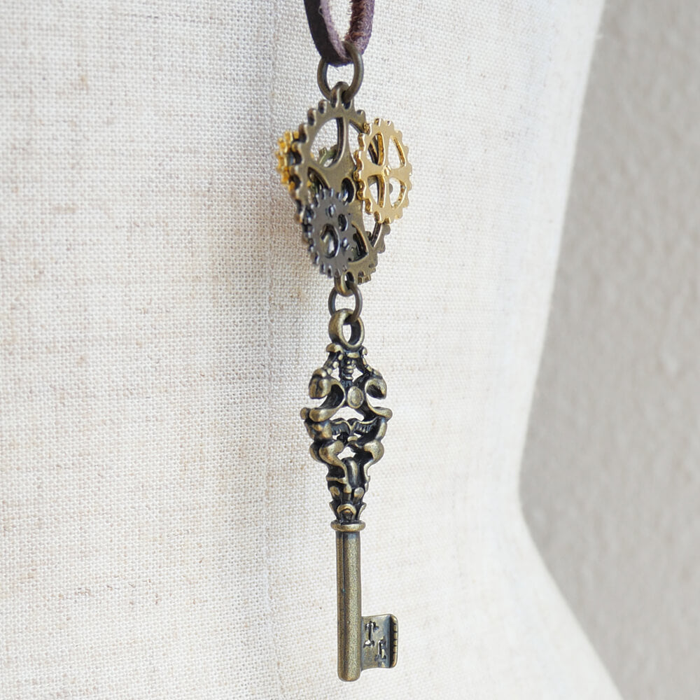 steampunk】歯車スチームパンク 鍵 革紐 ネックレス – アクセサリー
