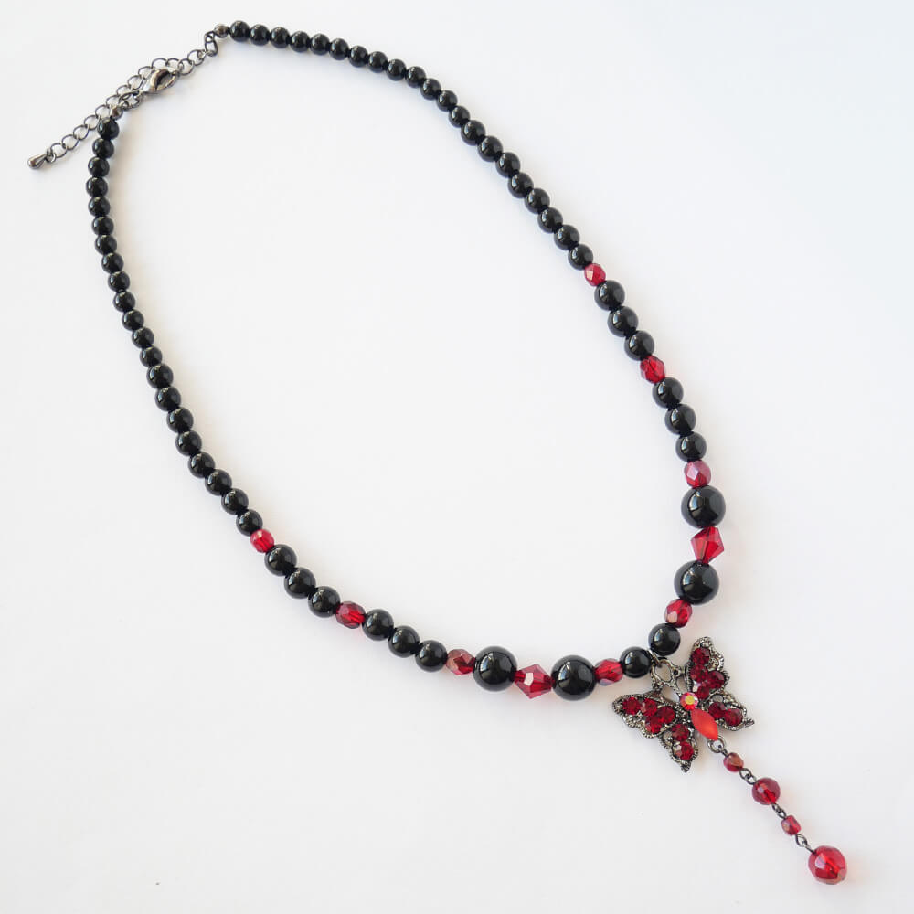 カラー ストーン 蝶 ガンメタ 黒玉 ブラック ボール ネックレス