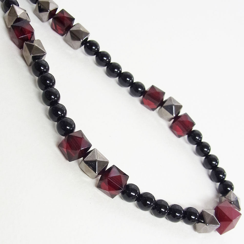 黒 玉 ブラック ロング ネックレス レッド スタッズ
