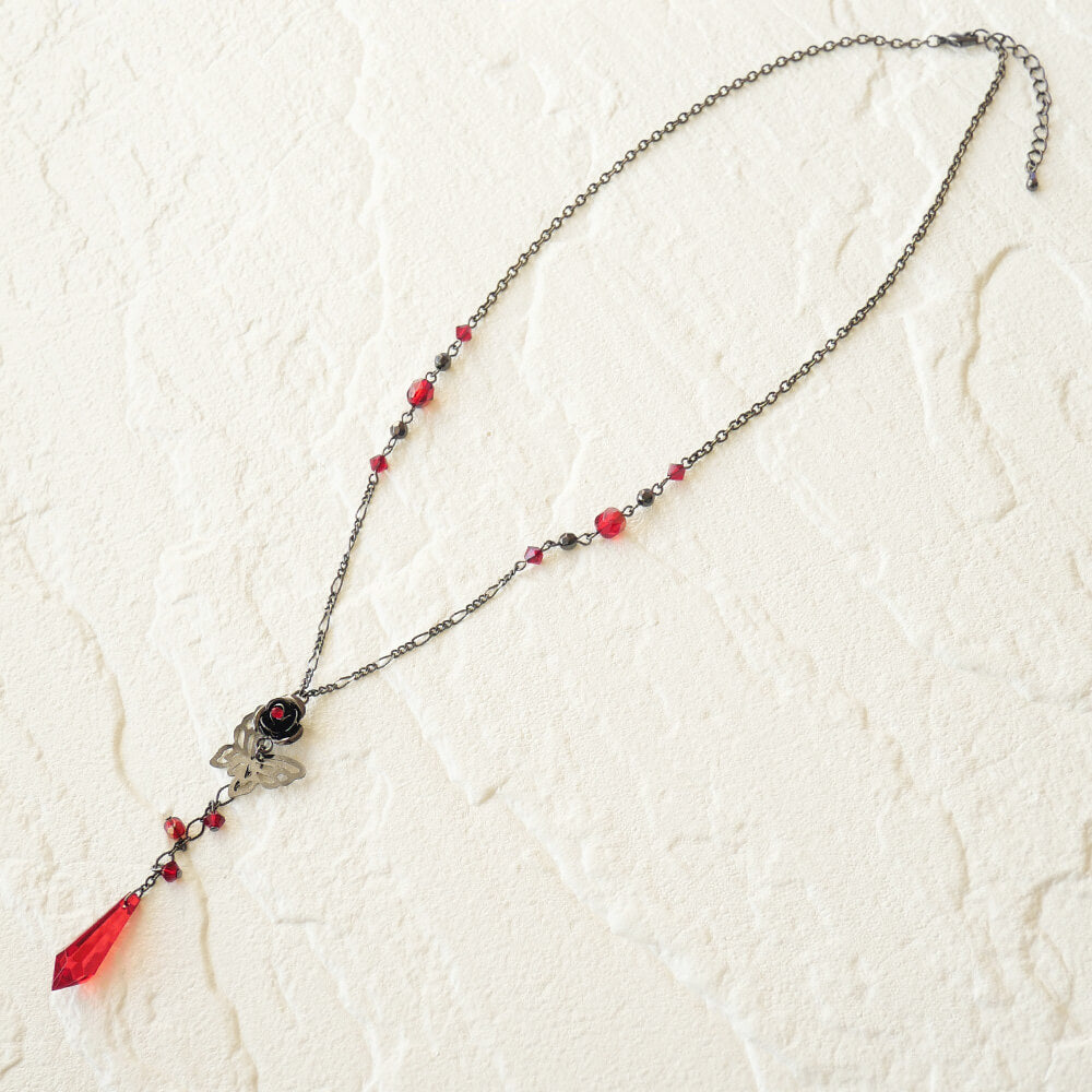 ガンメタ 薔薇 ステンド 蝶 ネックレス ティアーズヘブン