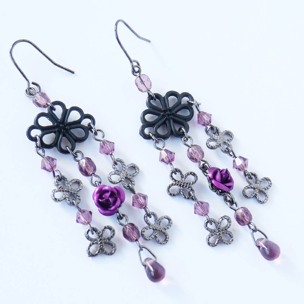 黒華 薔薇 和 ビーズ ピアス