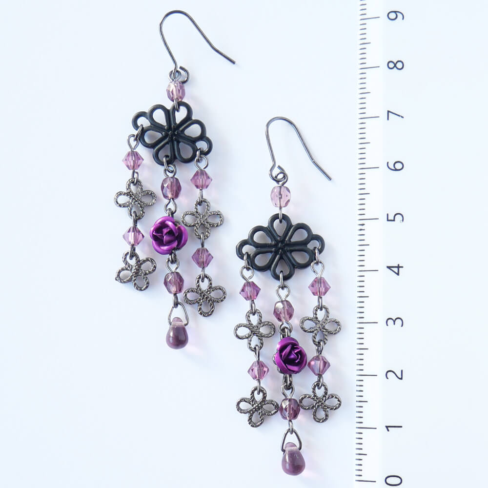 黒華 薔薇 和 ビーズ ピアス