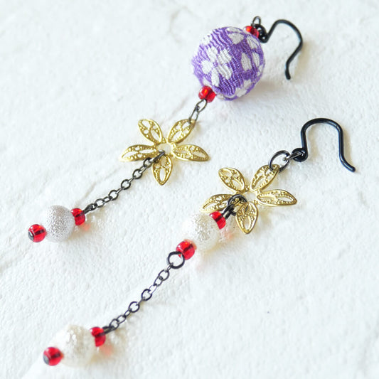 【ノンアレルギー】ちりめん珠 アシンメトリー ピアス
