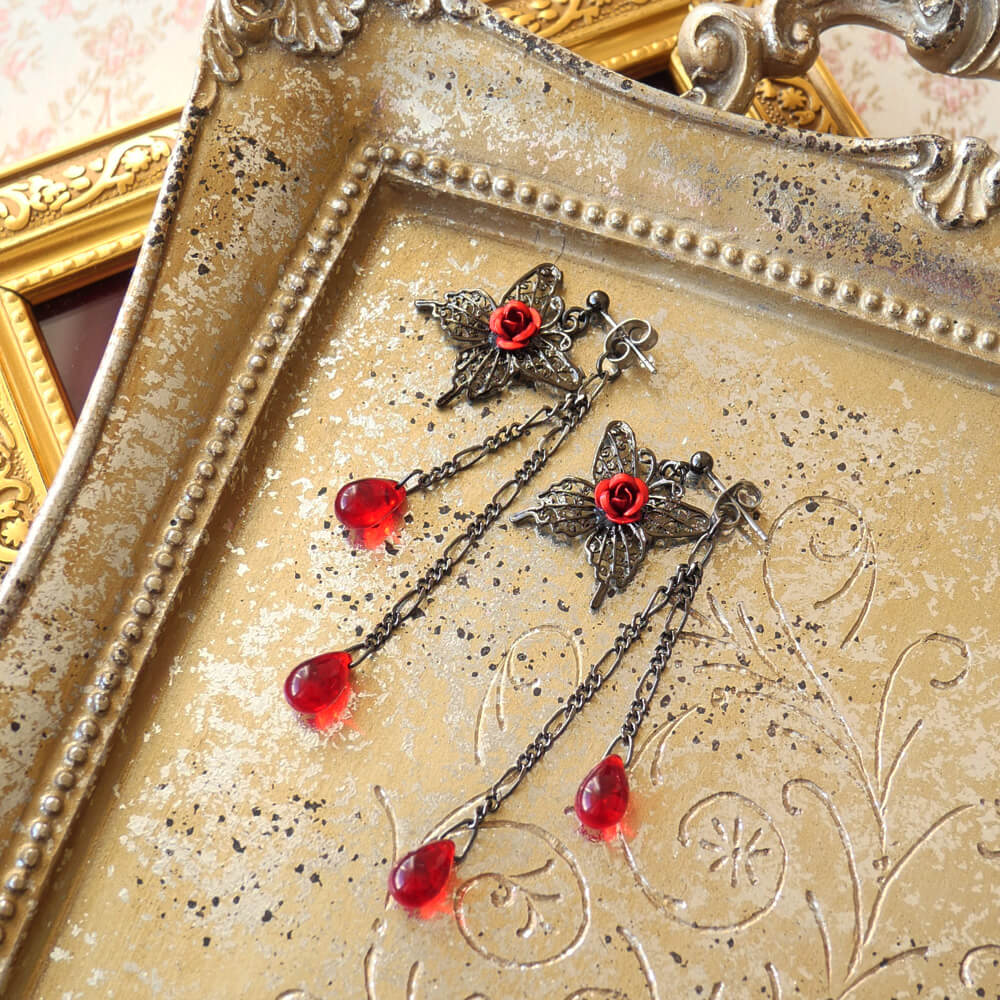 薔薇 蝶 ピアス ドロップガラス