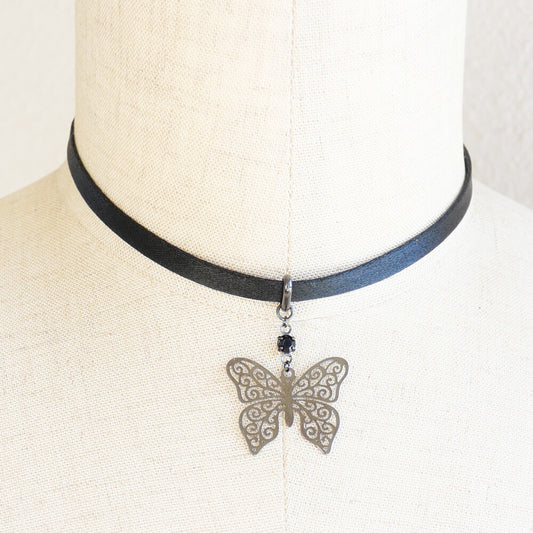 ステンド 蝶 ガンメタ サテン チョーカー 細め レディース
